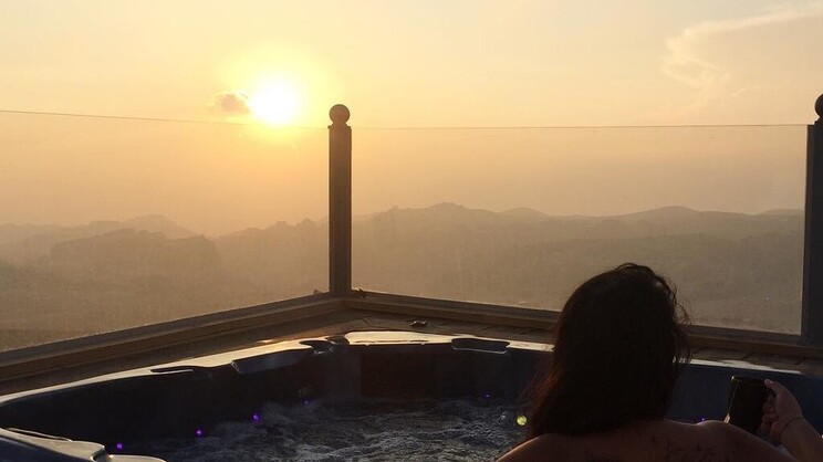 Petra Bubble Luxotel